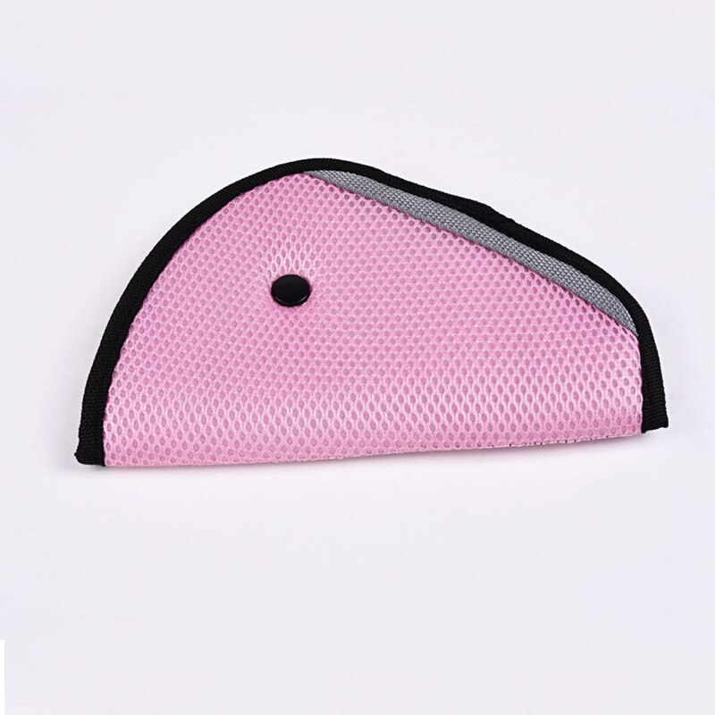 universell sikkerhetsbeltetrekk til låve til bil auto barnesetebelte trekant polstring skulderholder myk justerbar: Rosa