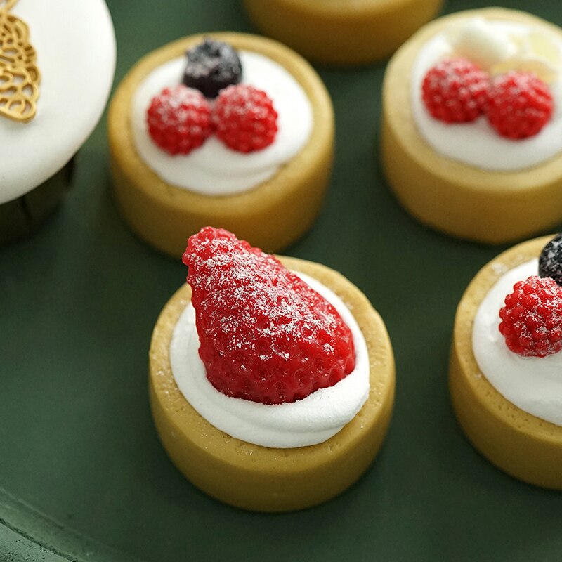 Simulierte obst schüssel Obst Kuchen modell Anzeige Simulation kuchen Nachtisch Erdbeere torte kuchen Backen Einkaufen fenster