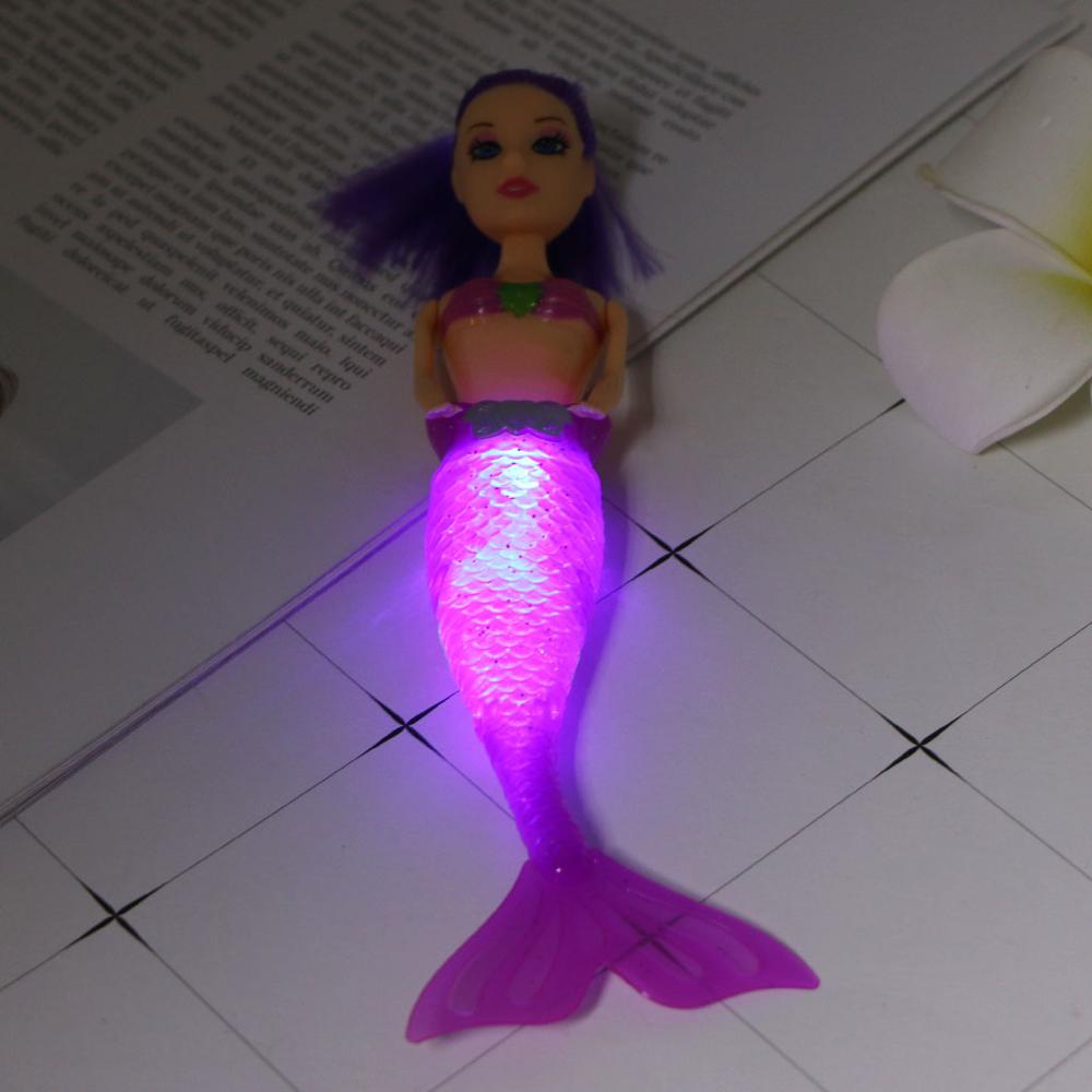 Art Mädchen Wasserdichte LED Licht Schwimmen Puppe Spielzeug Schlecht Spa Schwimmen Schwimmbad B36E