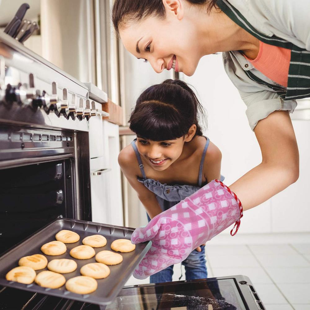 Oven Mitts 1 Pair - Silicone and Cotton Double -layer Heat Resistant Gloves / Silicone BBQ Gloves - Perfect for Baking Grilling