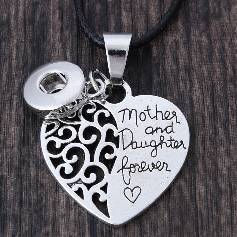 Liefde Hart Snap Kettingen Metalen Drukknoop Hanger Ketting Fit 18Mm 12Mm Diy Snap Sieraden Voor Vrouwen ZG294