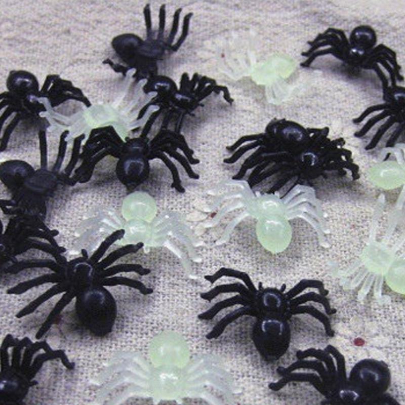 Halloween Mini plastique noir lumineux araignée blague jouets d'anniversaire bricolage araignées décoratives 2cm araignée accessoires de fête