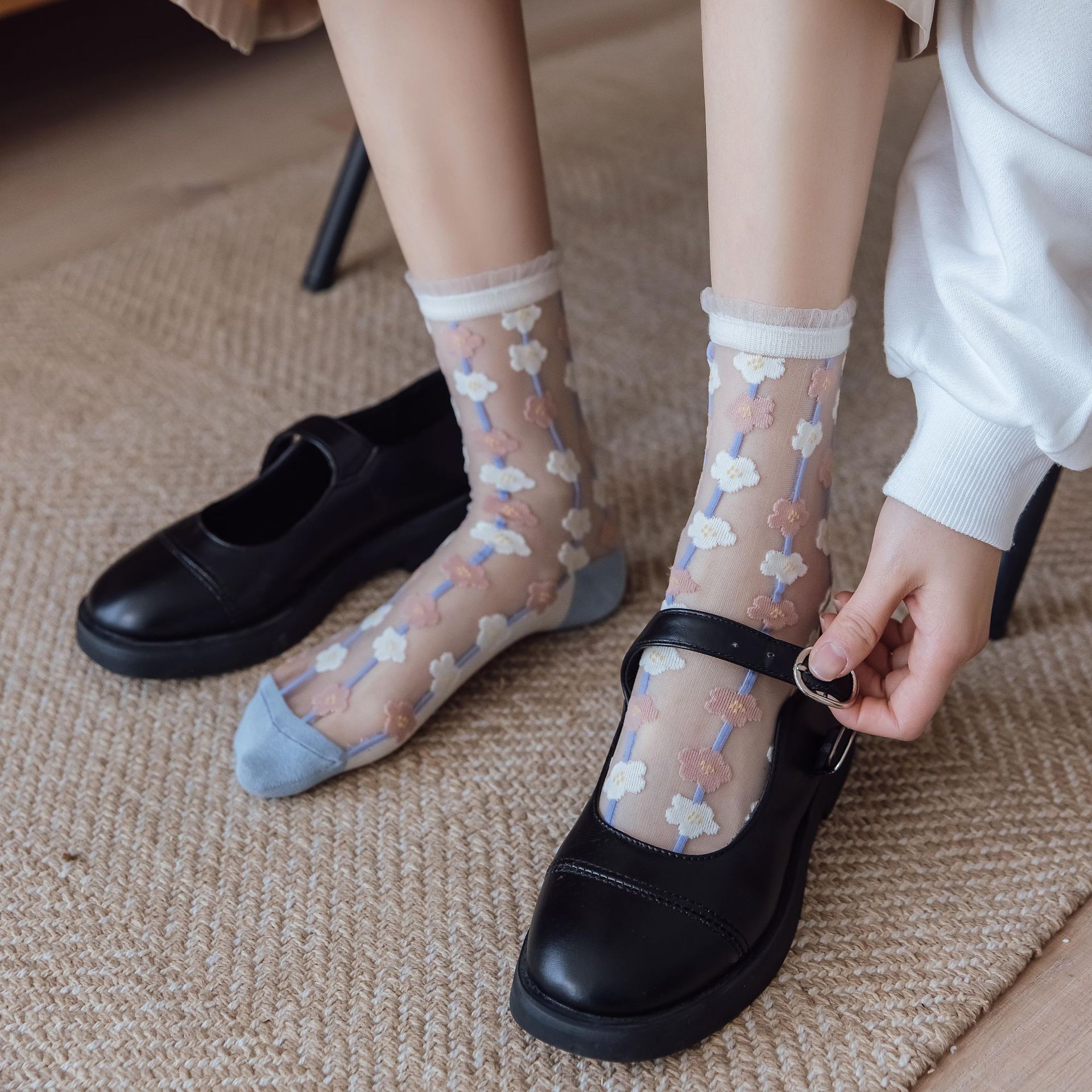 Summer Crystal Silk Socks Women Novelty Harajuku Floral Kawaii Cute Socks Ultra-thin Transparent Fishnet Mesh Lace Socks