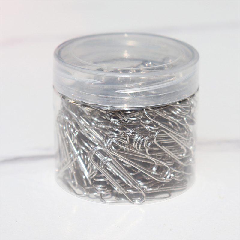 200pcs 28mm Colored Metal Paper Clip Bookmark Office Stationery Cartoon Anti Rust Pin Return Type Needle: light yellow