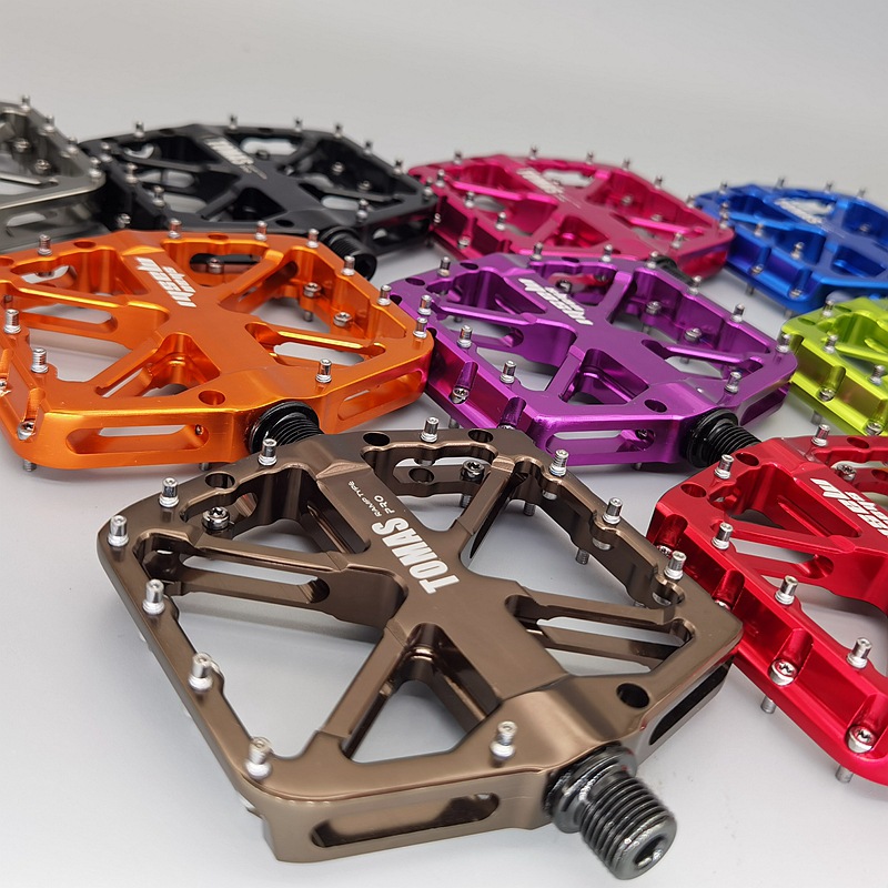 Ultra-light Mountain Bike Pedals CNC Aluminum Alloy Polished 3 Bearing Pedals Downhill Dirt Bike Anti-slip Bicycle Pedals