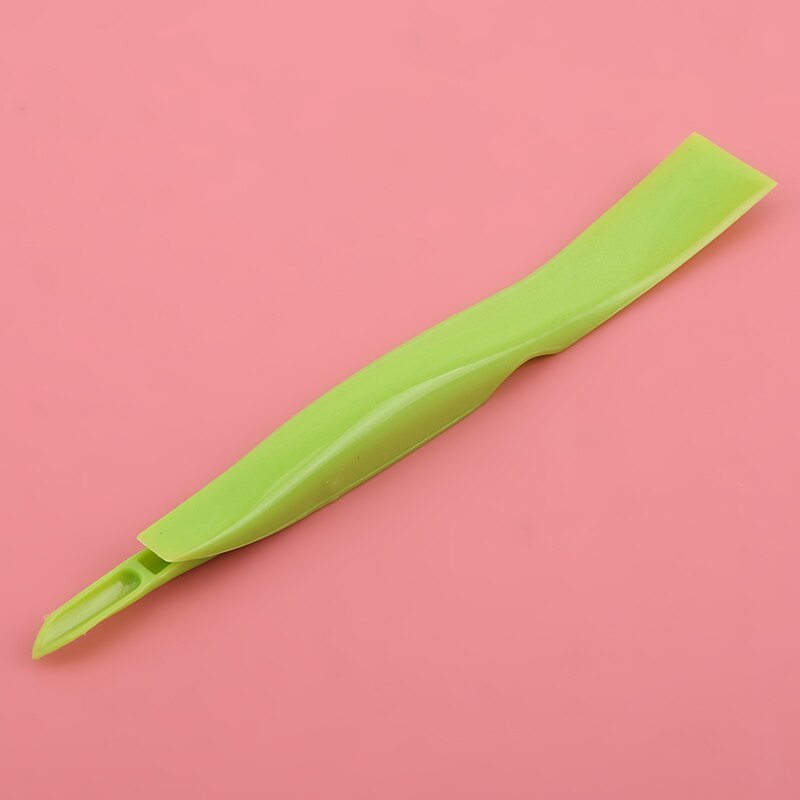 Multi-function Kitchen Baking Tool Scraper Oil Plate Scraping Oil Scraper Cleaning Tool Kitchen 1Pc Soft Scraper: green