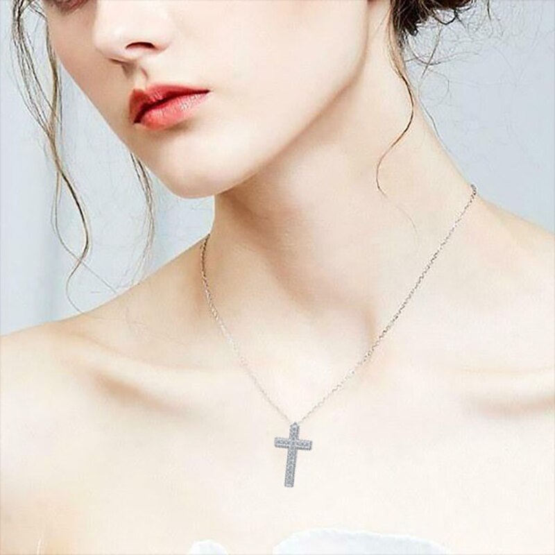Regalo di compleanno per feste da uomo da donna di lusso classico semplice personalità croce collana gemma lustro croce pendente