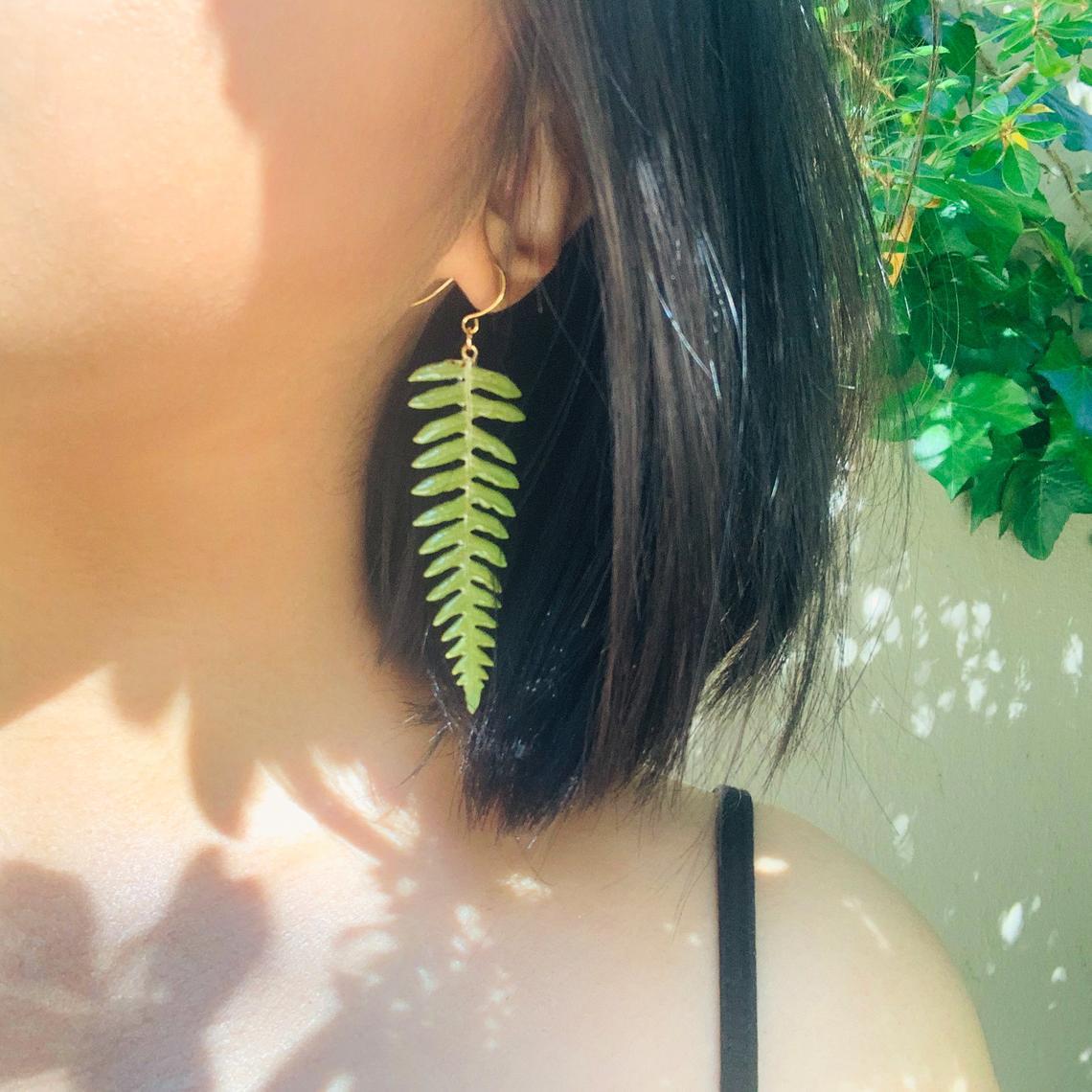 Wanderlust paproć kolczyki żywica liść botaniczny biżuteria dla kobiet i dziewczyna roślin kochanka naturalny kwiat las paproć kolczyk # JY309FI4