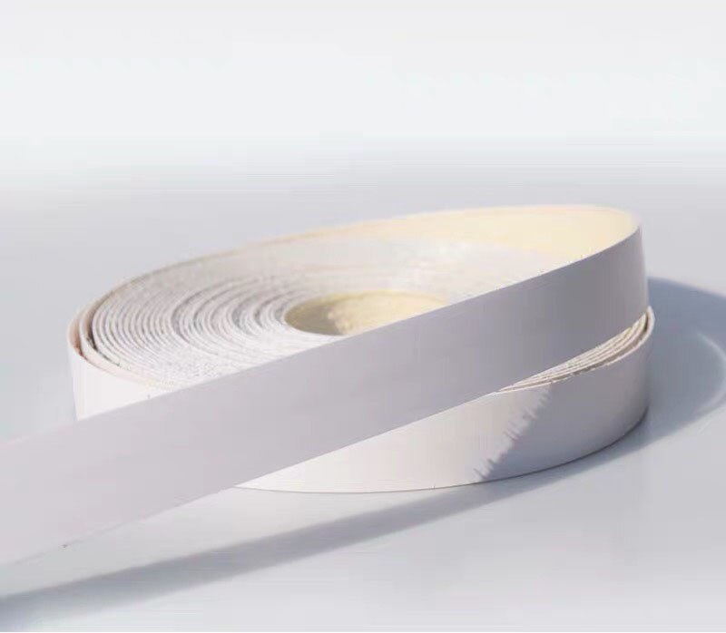 Smält pvc kantband träfaner skåp bord kantskydd självhäftande möbelskiva panel kantband 2cm kantband: Vit