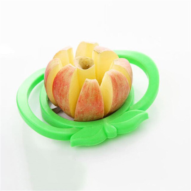 Couteau à découper les pommes Triangle de cuisine, couteau à pousser en acier inoxydable grattoir à éplucher Chef plateau de fruits artefact moule à découper les aliments: green