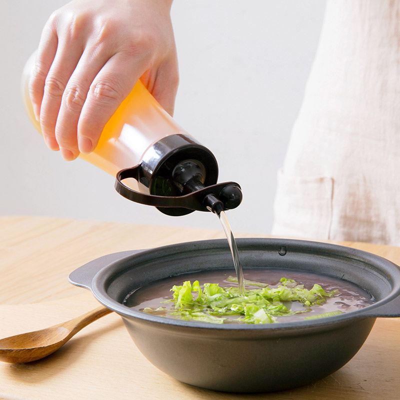 Japanese Style Oil Kettle Home Condiment Bottle Kitchen Soy Sauce Sesame Oil Bottle Small Size Plastic Viniger Bottle