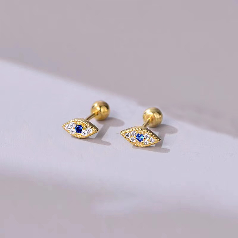 2Pcs Helix Ear Piercing Stud Earrings for Women Zircon Heart Butterfly Ear Tragus Cartilage Piercing Accessories Jewelry