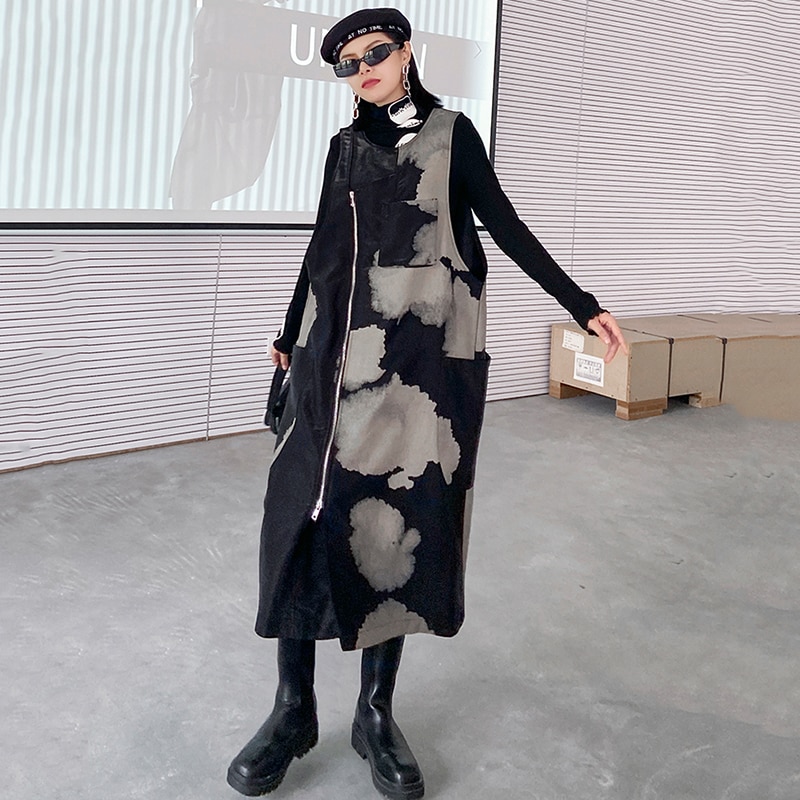 [EAM] vestido de temperamento largo estampado con negro para mujer, cuello redondo sin mangas, ajuste suelto, Primavera otoño 1DA260