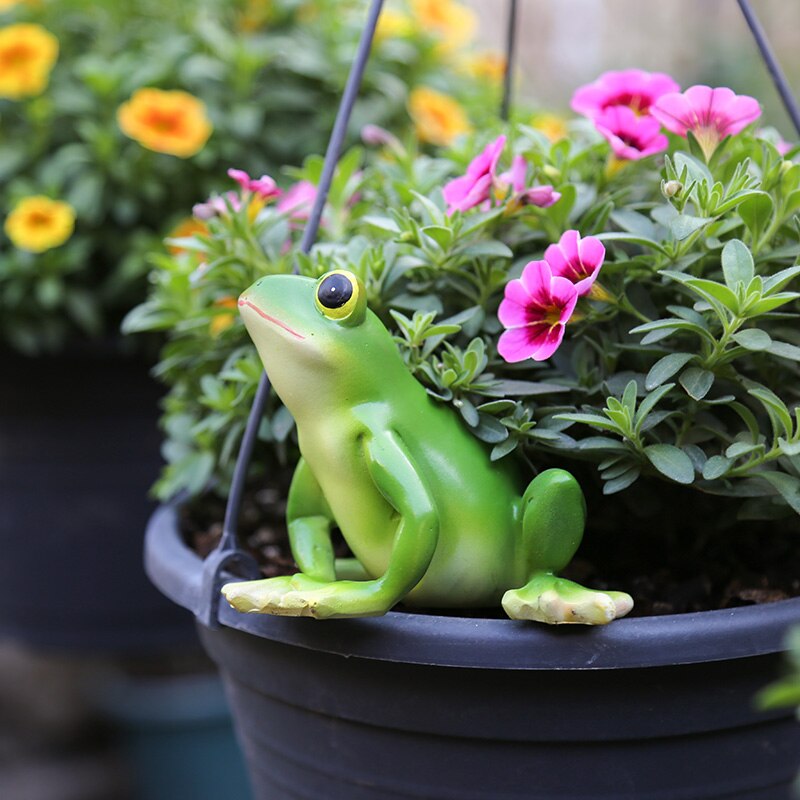 Garden Frog Statue Resin Cute Animal Frog Sculpture Home Desk Ornament Outdoor Garden Yard Grass Plant Decoration