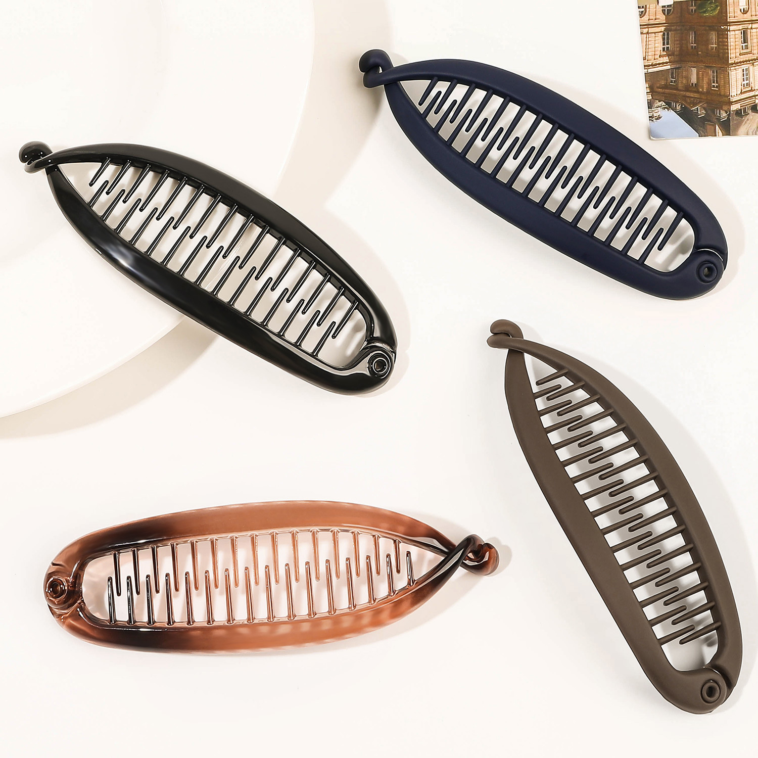 Matowa spinka do włosów w kształcie ryby kucyk bananowa spinka do włosów opaska dla kobiet akcesoria do włosów spinki do włosów Twist Clamp Barrettes nakrycia głowy