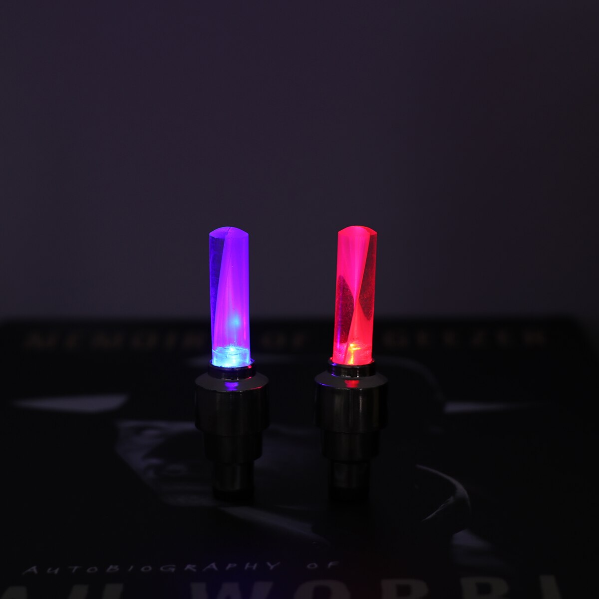 Luces LED para rueda de motocicleta, cubiertas de válvula de neumático para bicicleta de montaña, radios nocturnos, luz para neumáticos de Motor, Uds.