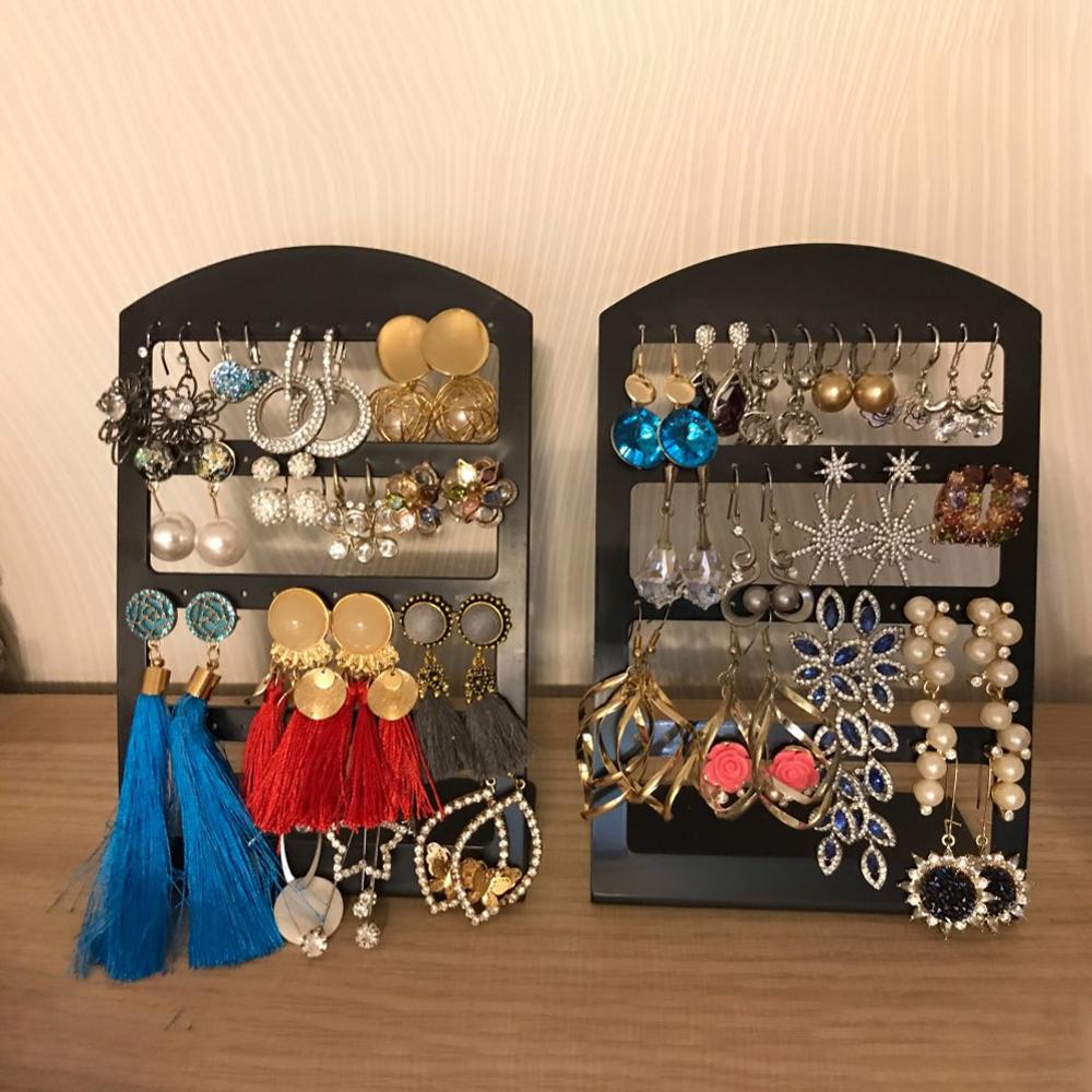 48 huller smykkeorganisatorstativ sort plastik øreringeholder pesentoir øreringe display rack etagere smykkedisplay