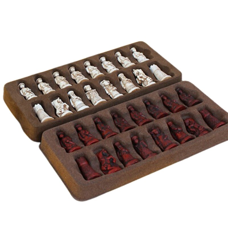Antique Chess Small Leather Chess Board Qing Bing Lifelike Chess Pieces Characters Parenting Entertainment: Default Title