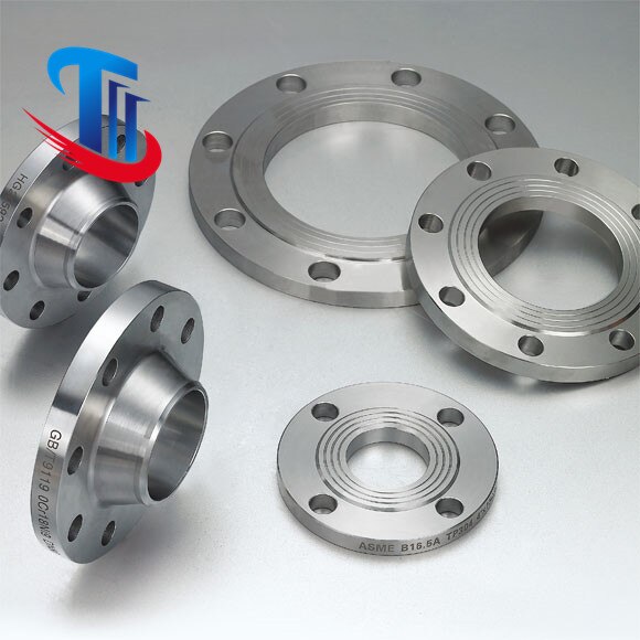 weld neck flanges ,slip on flanges ,blind flanges ,thread flanges stainless steel flanges ,carbon stell flanges pipe fittings