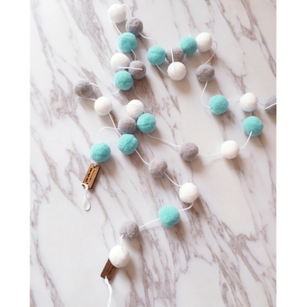 Corde di ghirlande di Pom Pom in feltro di lana 2M 30 palle per decorazioni da appendere a parete per feste di compleanno in telecamera da letto