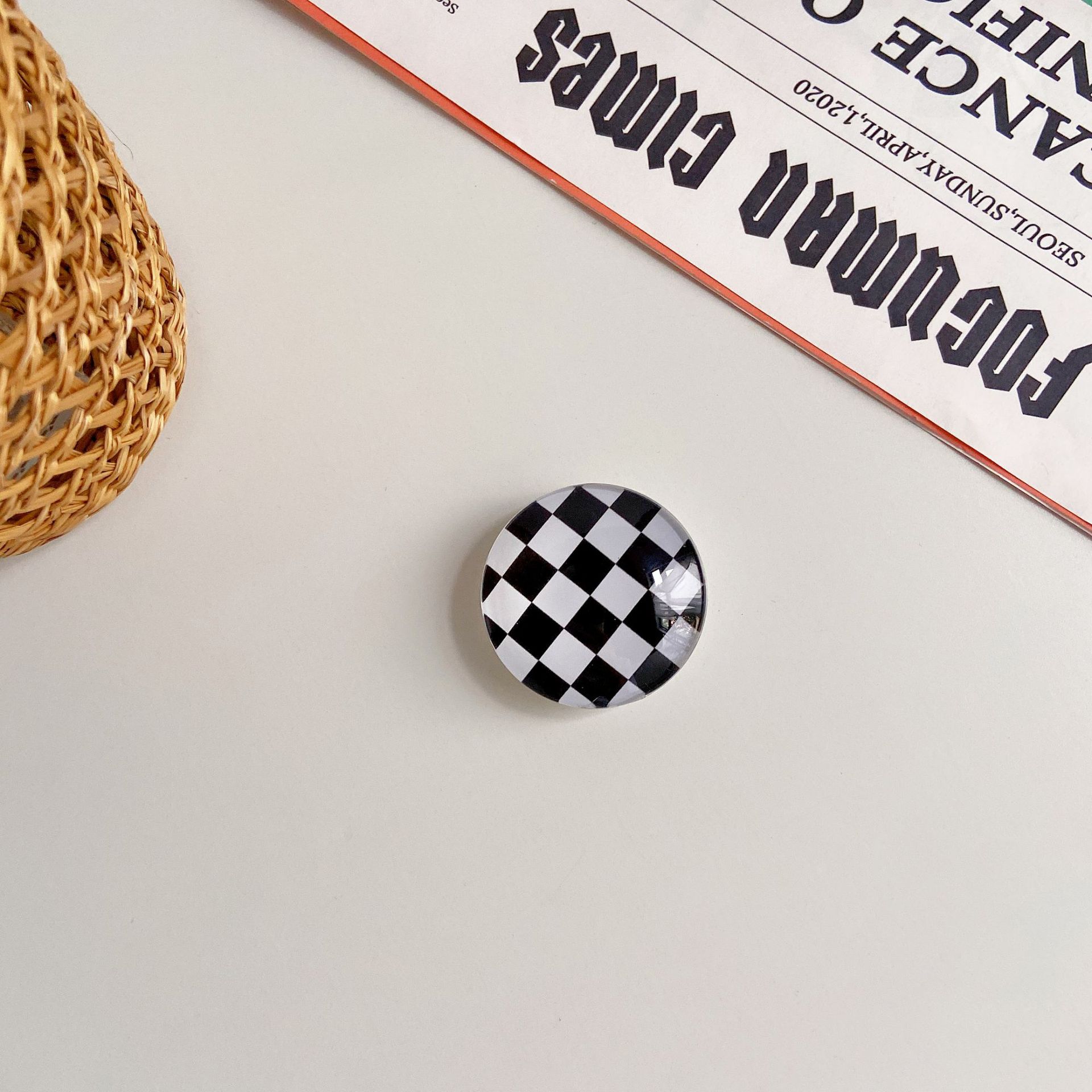 eins Korea Epoxid Ball Griff Tok Halterung Für praktisch fallen Schwarz und Weiß Schachbrett Erde Mond Bälle Griptok Ring Halfter: Schwarz überprüfen