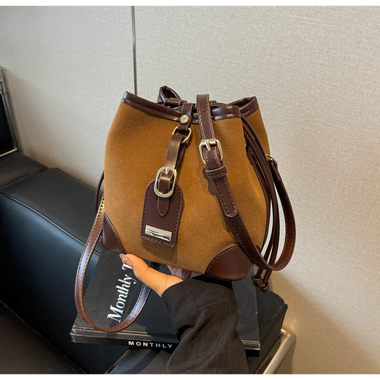 Sac seau rétro en tissu givré avec cordon de serrage, sac à bandoulière simple avec coutures décontractées à la: Kaki