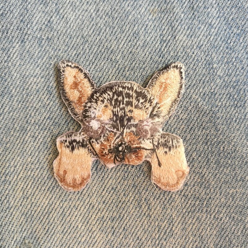 Parche de decoración bordado de tela para ordenador, 1 foto, 4,0x4,1 CM, sección bordada, bricolaje, CHIHUAHUA, perro, pegatinas