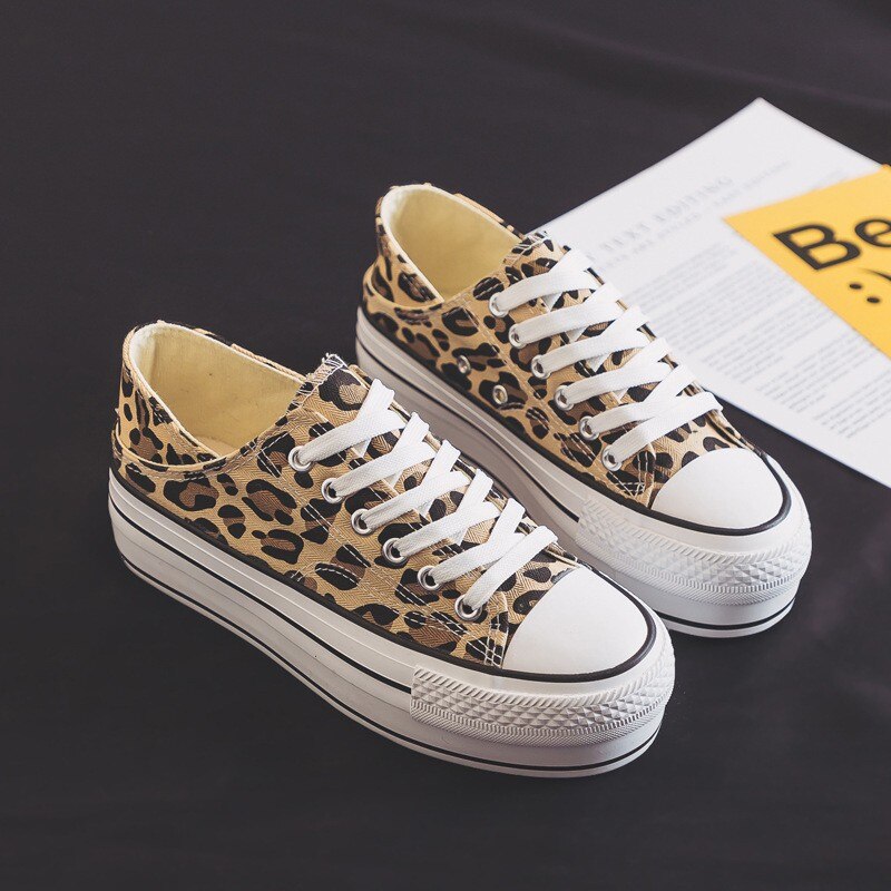 Forår hvide platform sneakers kvinder sko tyk sål snøre flad åndbare høje hæle fritidssko canvas sneakers leopard