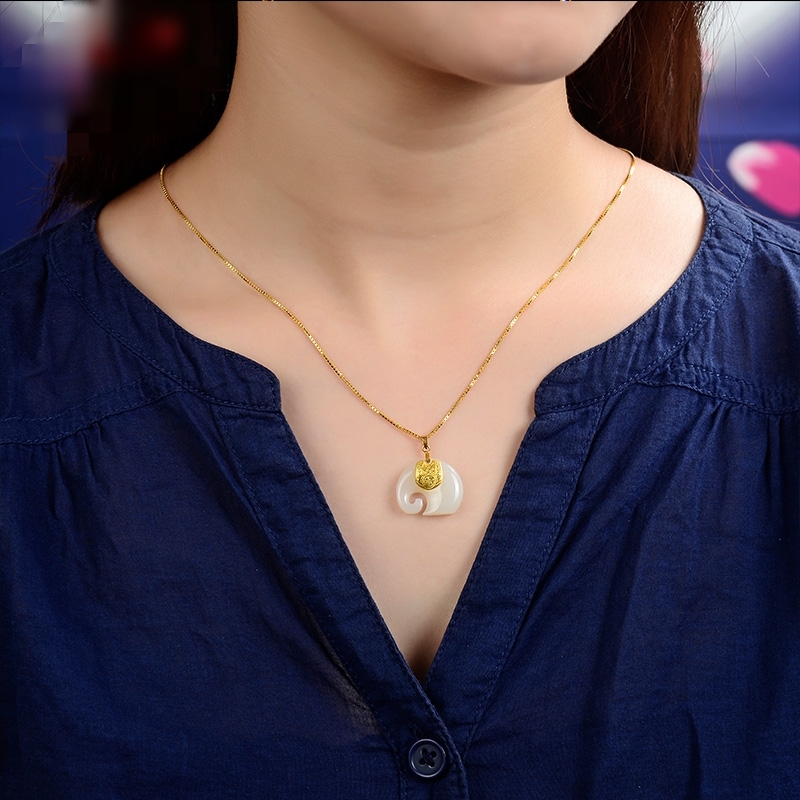 Pendentif éléphant en Jade Hetian blanc Vintage, chaîne plaquée or 18 carats, collier ras du cou en acier inoxydable et saphir, bijoux pour femmes