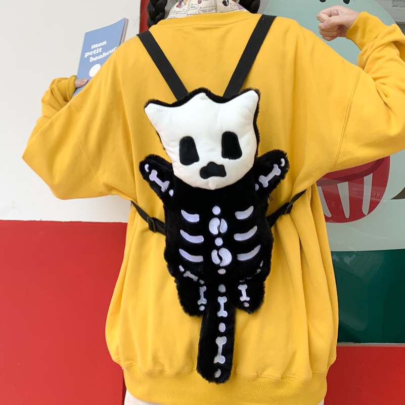 Skull Plush Backpack Gothic Water Bottle Bag Goth Doll Backpack Female Winter Furry Bag Skull Shape Bag Skeleton Birthday