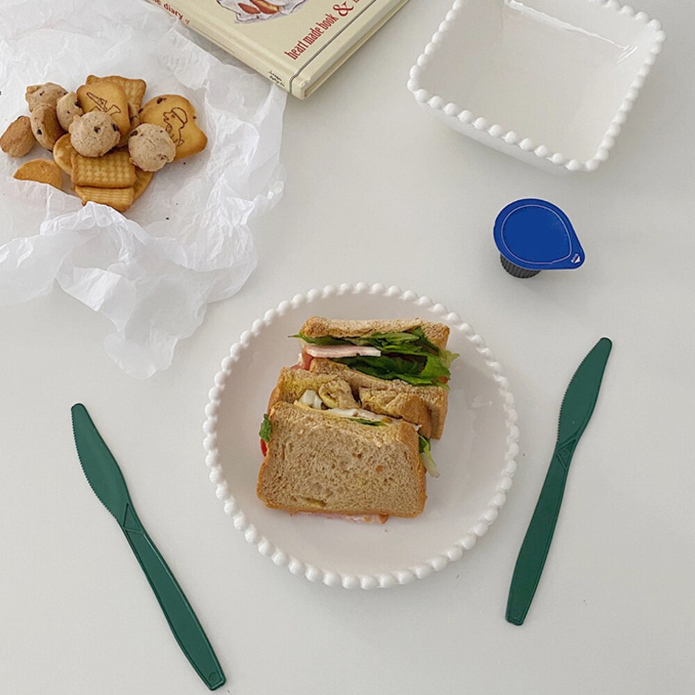 Assiettes à salade de fruits en céramique, assiette à Dessert, motif de gaufrage, plat à gâteau, assiettes blanches, service de vaisselle, accessoires de cuisine 1 pièces