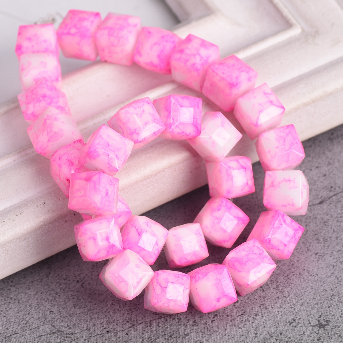Kleurrijke Bekleed Kubus Vierkant Geslepen 8Mm 10Mm Opaque Glas Losse Ambachten Kralen Lot Voor Sieraden Maken Diy craft Bevindingen