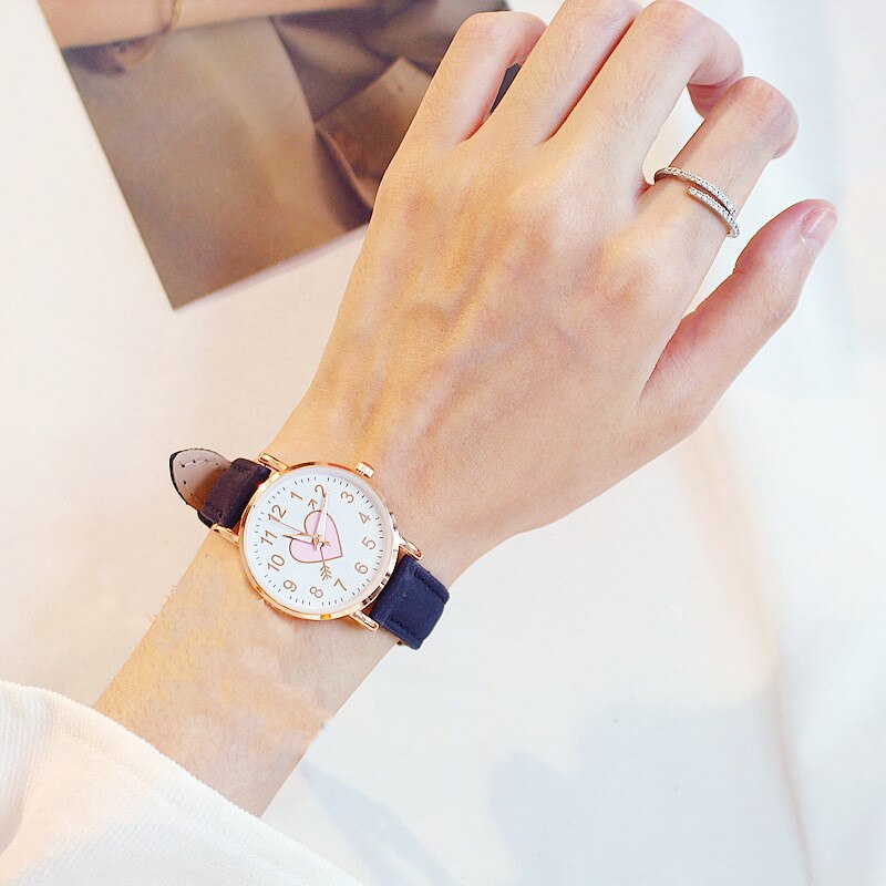 Cute Women Watches Casual Leather Strap Bracelet Lovely Girl Wrist Watch Pink Heart Shape Clocks Relogio Feminino: black
