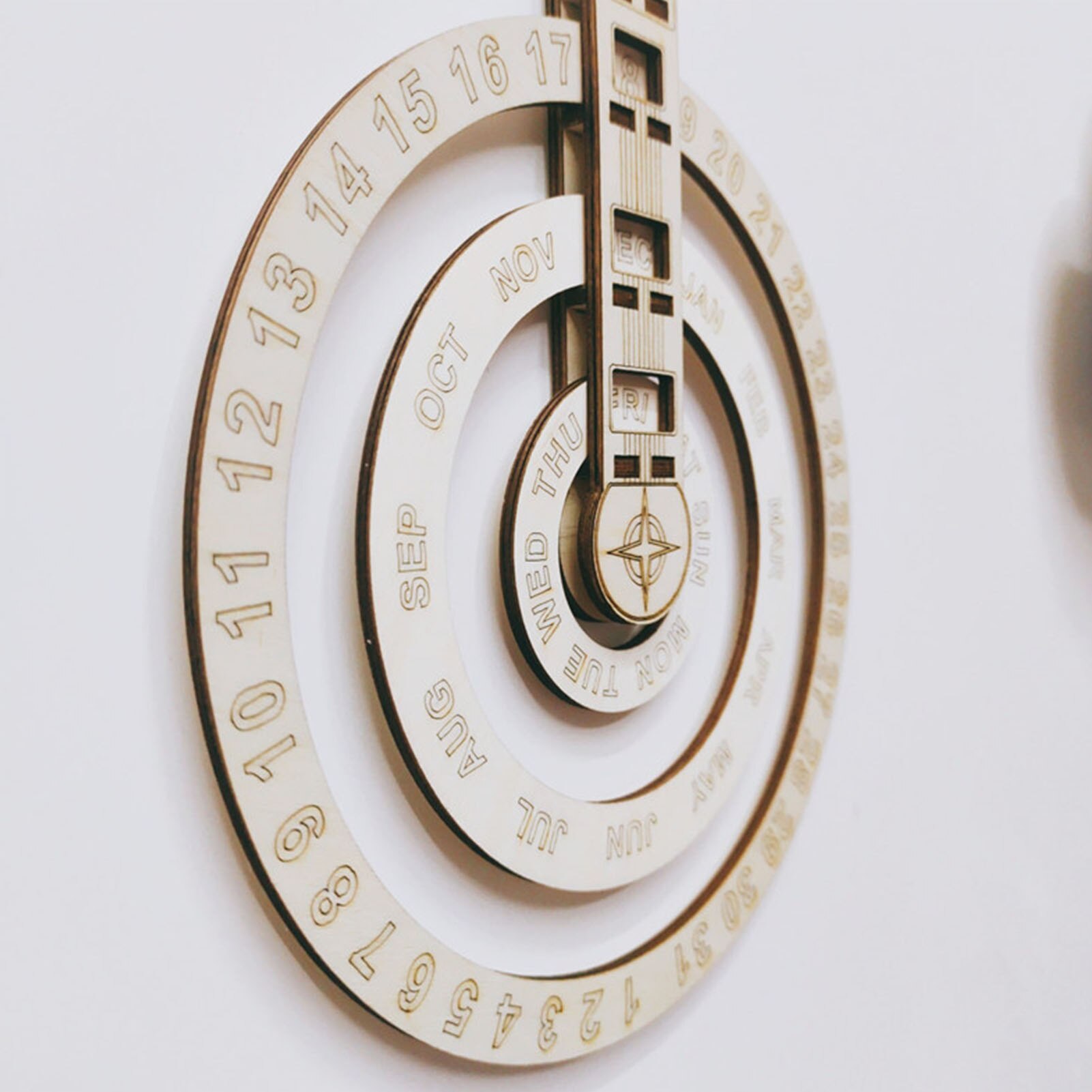 Wooden Rotary Calendar Wooden Round Rotating Calendar Wall Decoration Perpetual Calendar