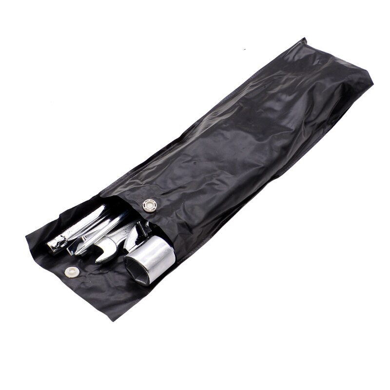 Car Rear Tail Trunk Door Work Fix Tool Box For Pajero For Montero Shogun V31 V32 V33 V43 V45 MB621040