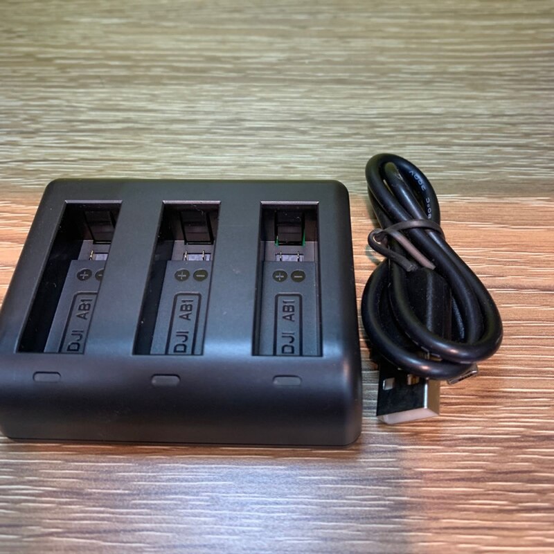 Caricabatterie USB AB1 a 3 porte per accessori per Action cam DJI Osmo