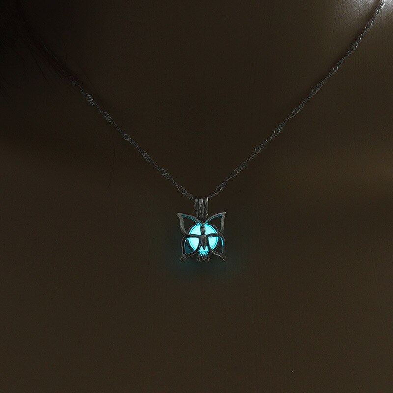 Collar luminoso bonito para mujer, colgante de mariposa brillante, gargantilla de joyería, tres colores disponibles, para mujer: Light blue