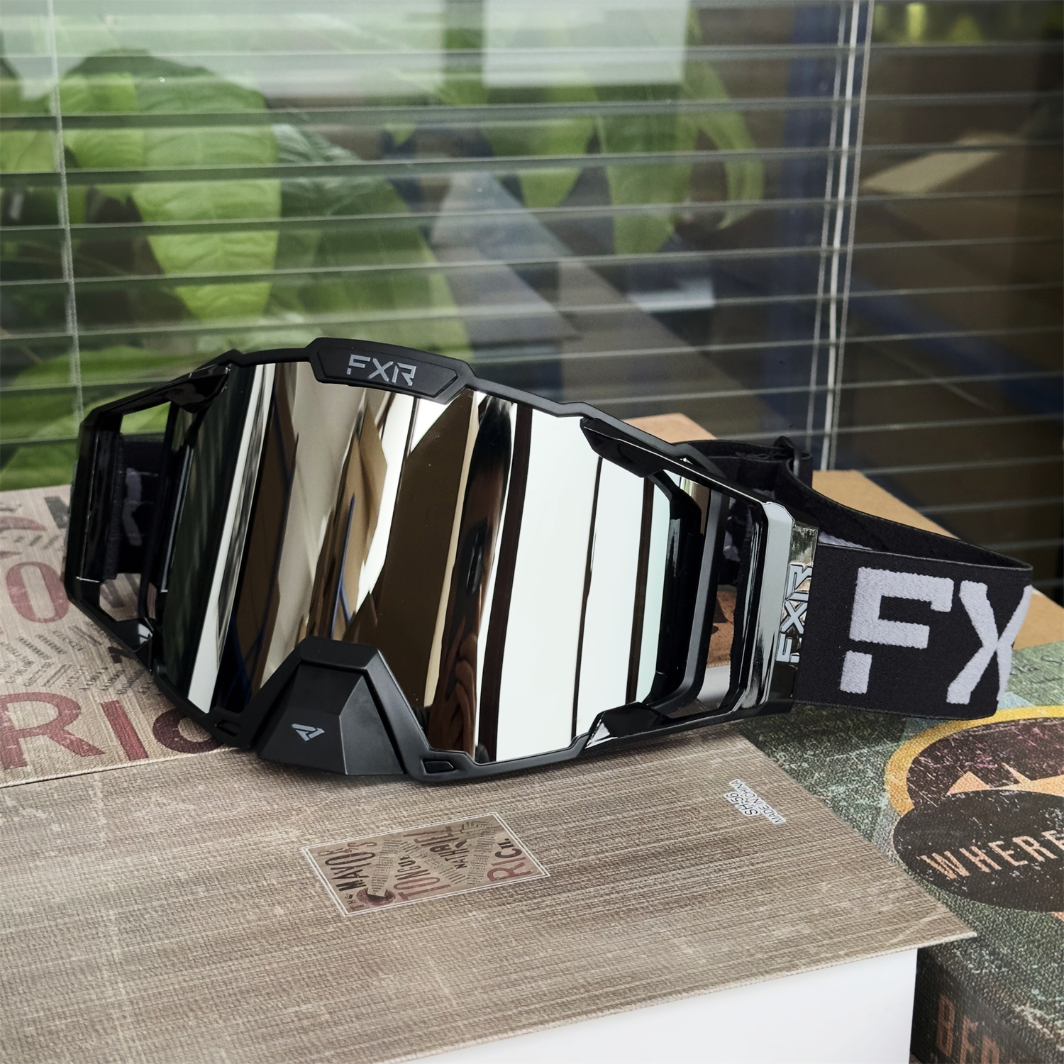 Motorcycle Goggles Riding UV400 Women Motorcycle Glasses MX Cycling For Men Motocycles Mountain BikesBicycles MX ATV Halmet: black