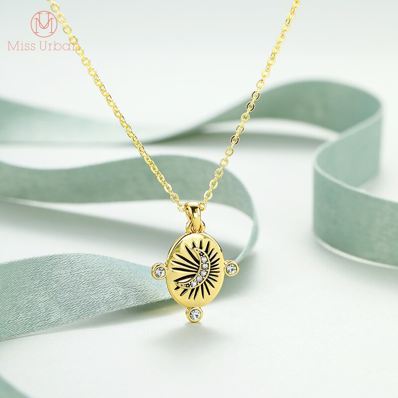 Lucky Charm Talisman Ketting Goud Kleur Fonkelende Crescent Moon Hanger met Ster Licht Vrouwen