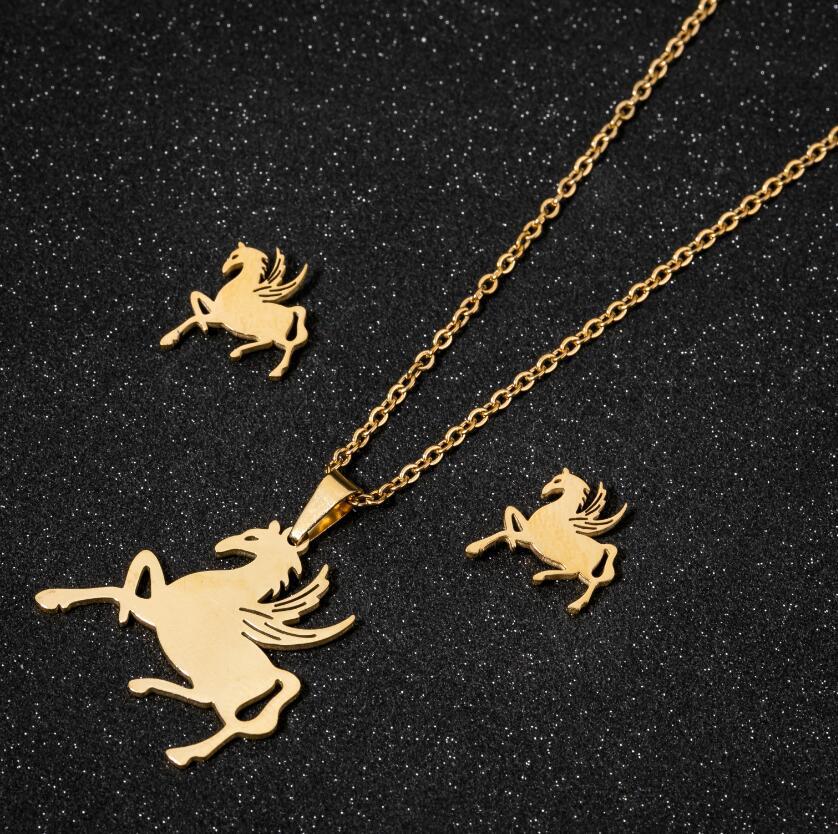 Simpatico gatto Flying Horse Butterfly Dragonfly Jewelry Set acciaio inossidabile Frog Elk Rose orecchini pendente collana regalo amici 2021: c