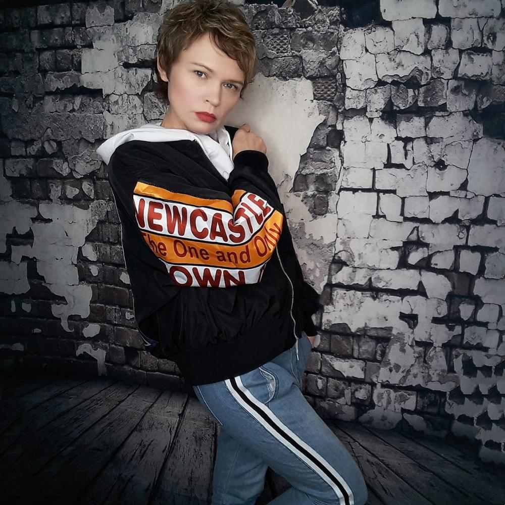 Forårsjakke kvinder vindjakke frakke patch designs harajuku løs bomber streetwear afslappet basisfrakke oversize kort jakke