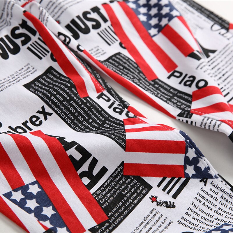 Sokotoo mænds amerikanske flag papirbogstaver printede jeans hvide lette denim slimbukser