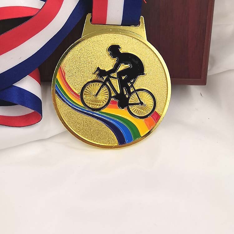 Kleur Fietsen Medaille Goud Kleur En Zilver Kleur En Branze Kleur Met Lint 6.5 Cm: Goud