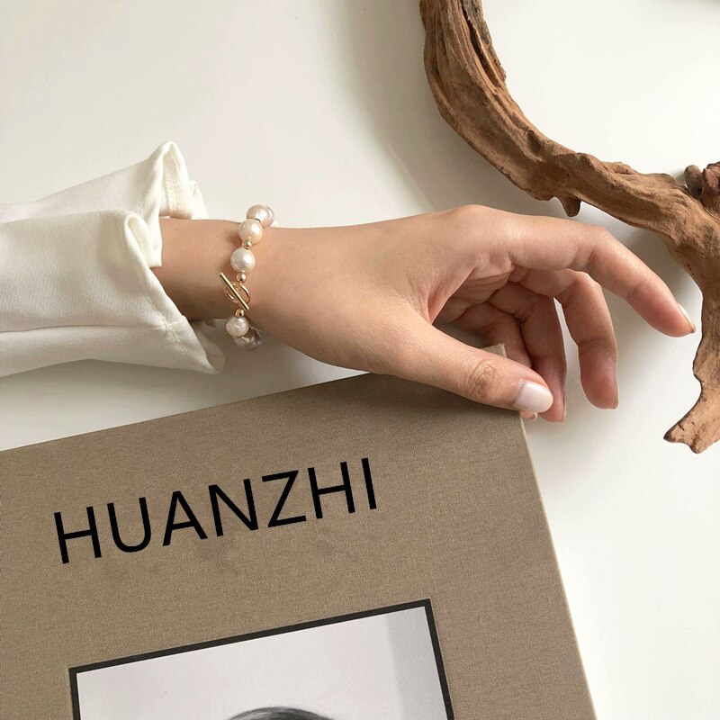 HUANZHI coreano redondo hebilla en forma de corazón Natural perla chapada en oro pulseras para mujeres niñas de joyería de