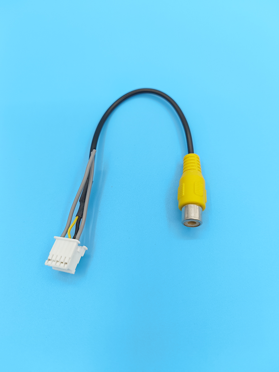 Cable RCA de coche para Radio Android, accesorios universales para coche, adaptador de Cable de entrada de vídeo de cámara de 10 pines, conector de cableado: Rojo
