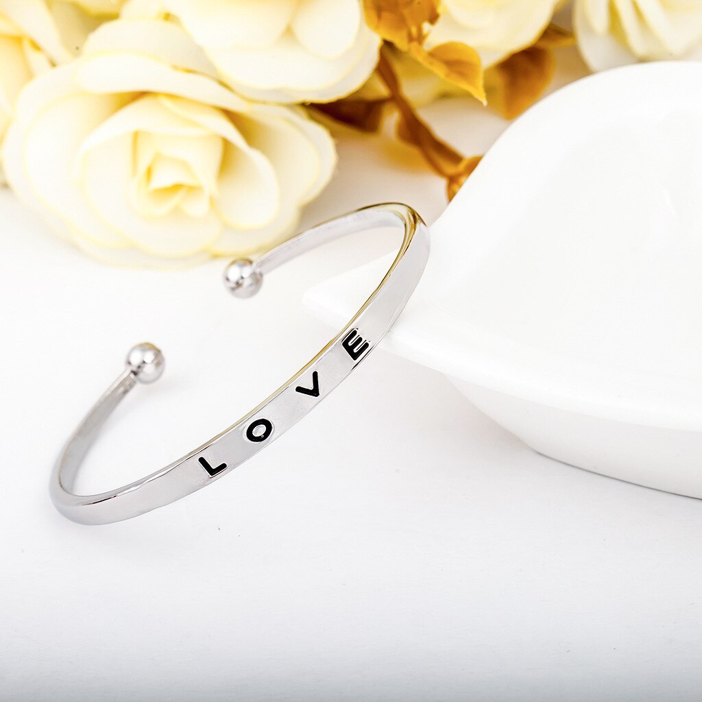 Urocze Love Heart Shape bransoletki i Bangles dla kobiet dziewczynki kryształowa bransoletka złota srebrna kolorowa bransoletka oświadczenie biżuteria A233: a226-silver