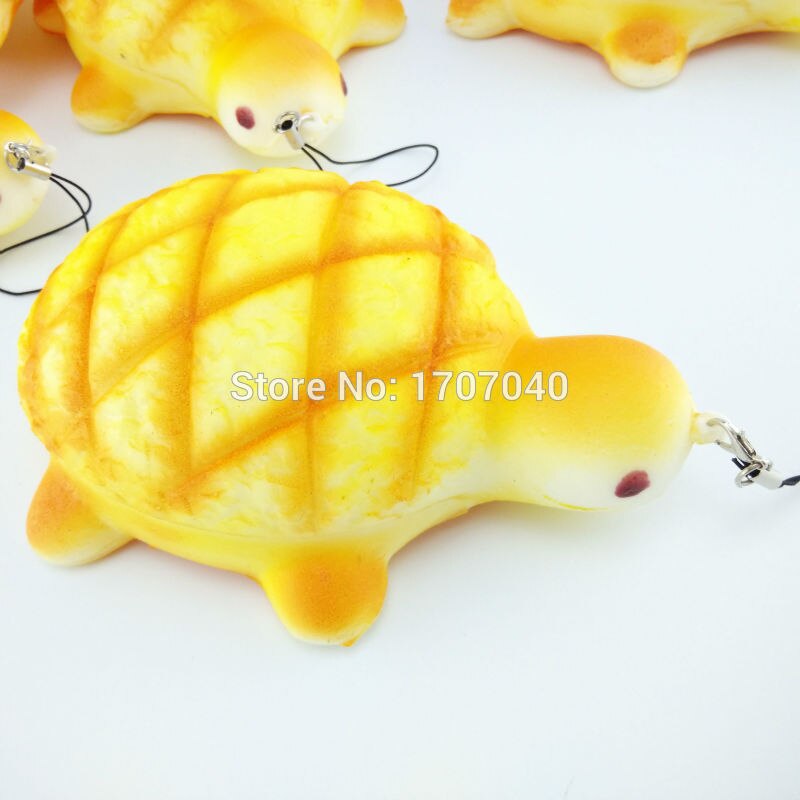 Jumbo 13 cm kawaii zachte geel schildpad broodje squishy turtles collectibles brood voedsel toys 1 stks
