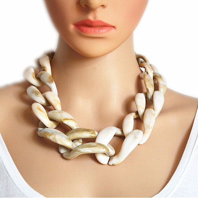 Europa und sterben Vereinigten Staaten große übertreibung schmuck acryl kette chainoversize Nacken kette zubehör gefrostet Halskette: Beige