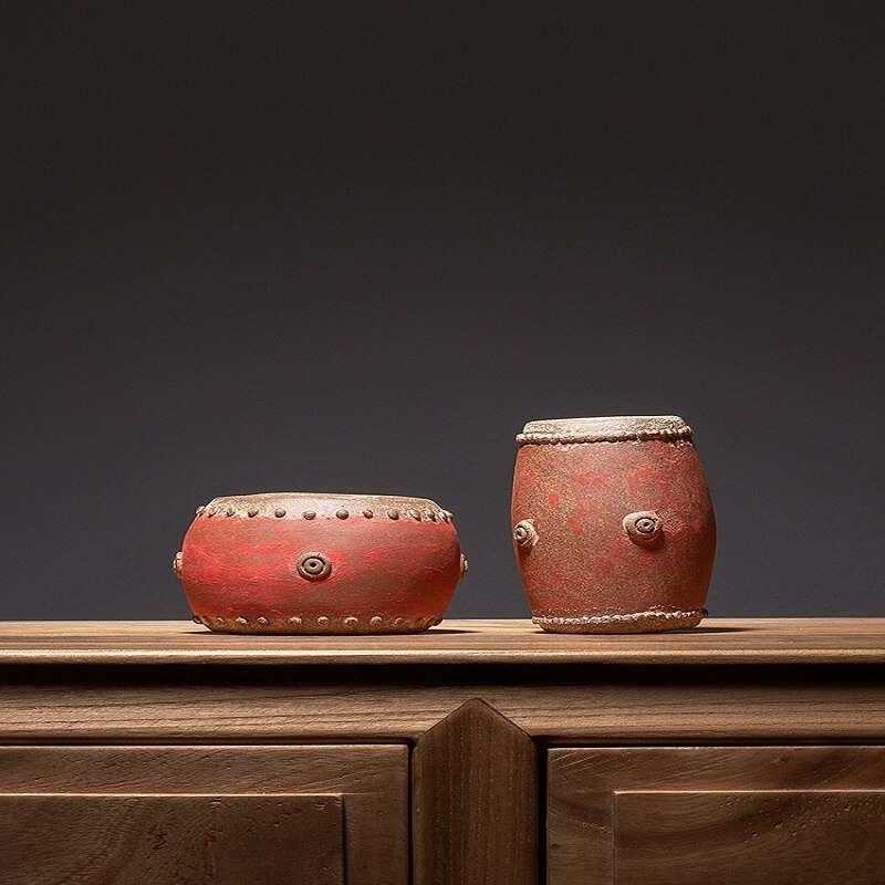 Tambour rouge vieux couvercle en céramique de pierre avec couvercle de Pot de sable violet avec ornements d&#39;animaux de thé Boutique peut soulever le tapis de thé