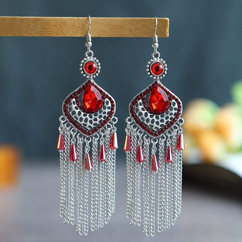 Bohemian Long Tassel Earrings 2022 Trend Water Alloy Crystal Beads Women Vintage Rhinestone Chain Earrings: E1969Red